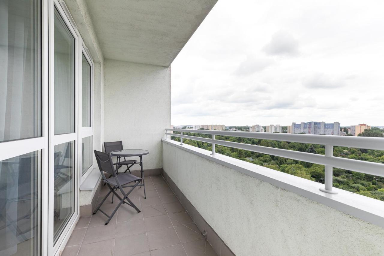 Sierpinskiego 1A - Studio With Balcony & Desk - Remote Work By Noclegi Renters Varşovia Exterior foto